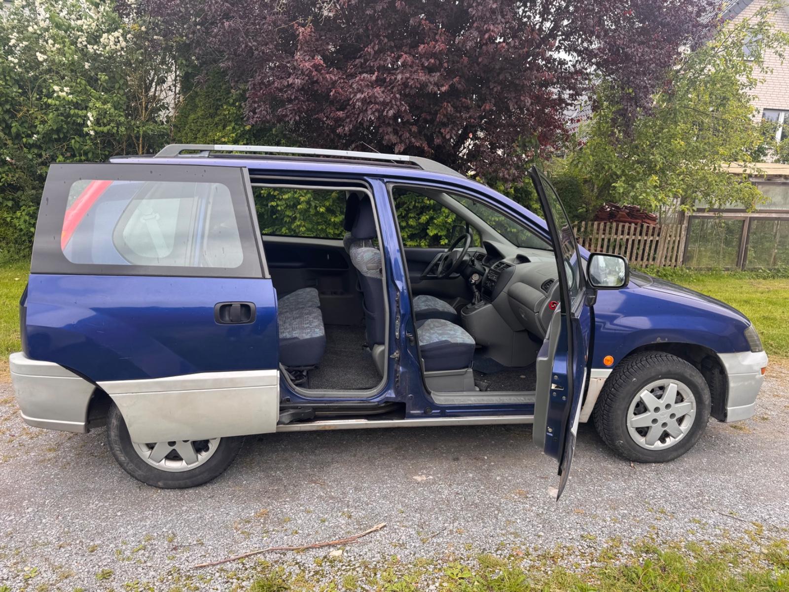 Mitsubishi Space Runner 2,0 +Anhängerkupplung+Klimaanlage