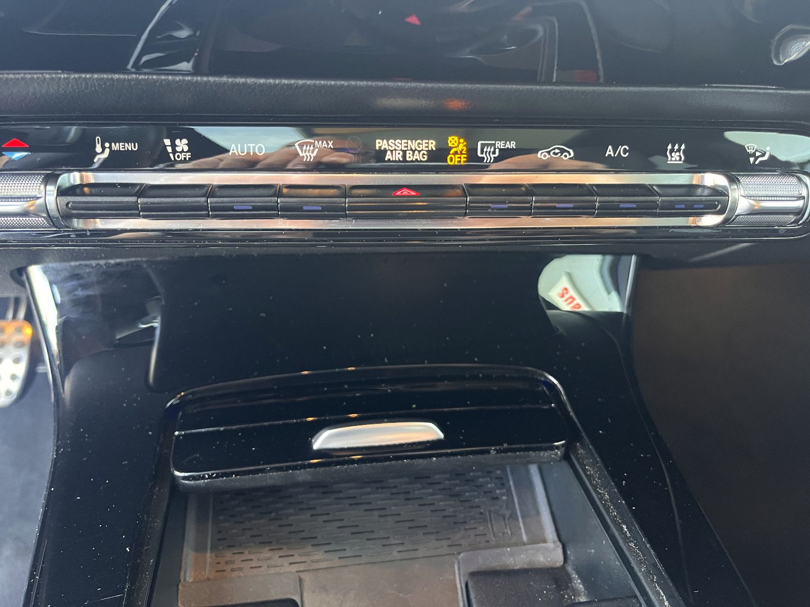 Fahrzeugabbildung Mercedes-Benz CLA Shooting Brake CLA 250 e AMG-Line