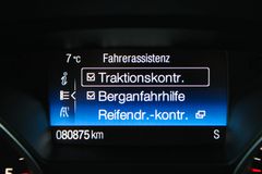 Fahrzeugabbildung Ford Kuga COOL & CONNECT AHK XENON WinterPaket PDC