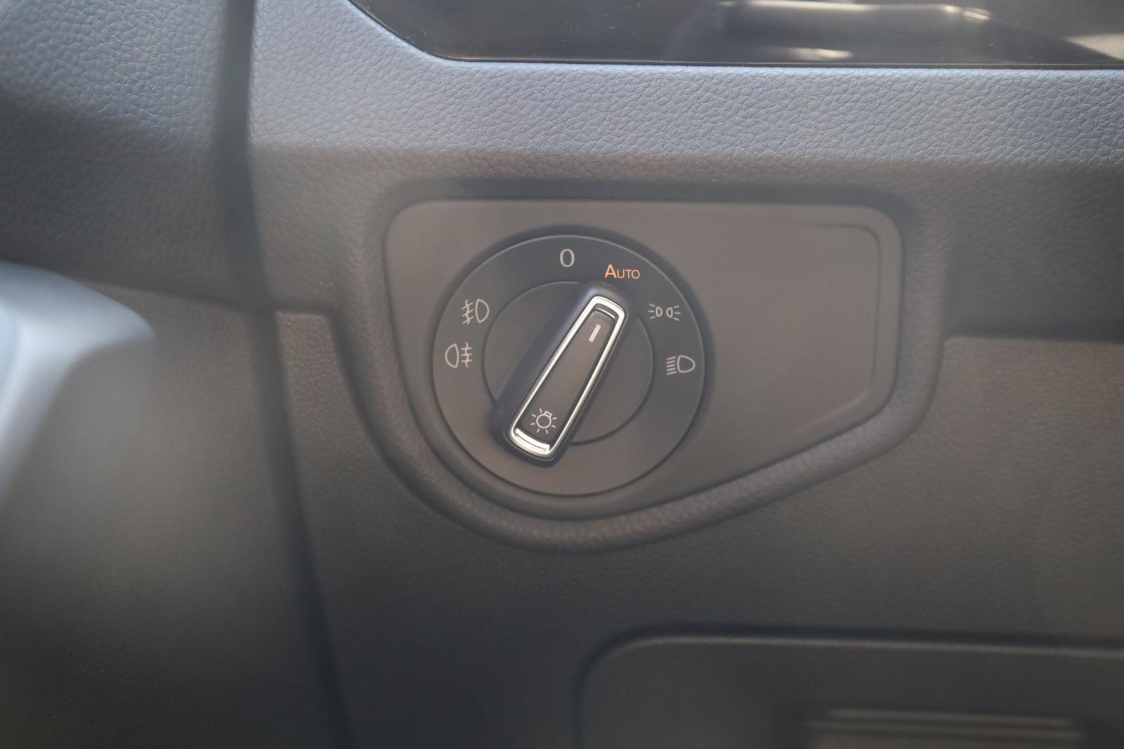 Volkswagen Touran 1.5 TSI DSG Highline LED Navi Sitzheizung, миниатюра 17