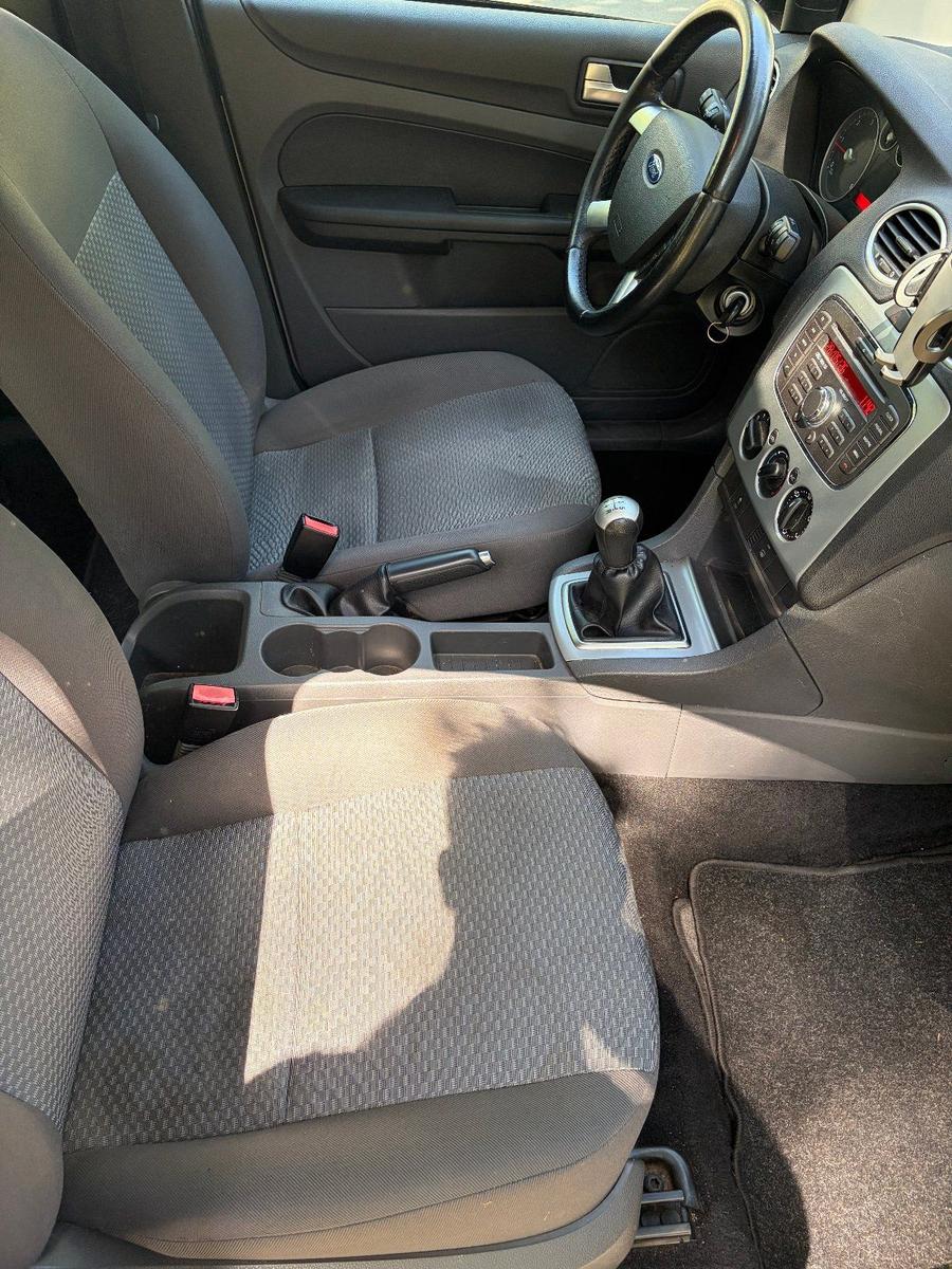 Ford Focus 2007 — photo 9