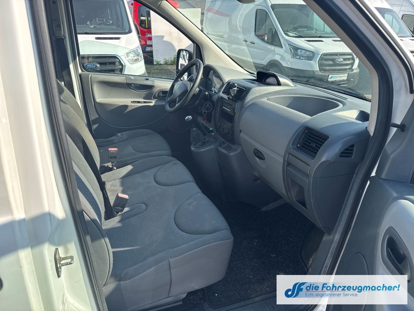 Fahrzeugabbildung Peugeot Expert Kasten L1H1 1.6 HDi Multif.Lenkrad CD *EX
