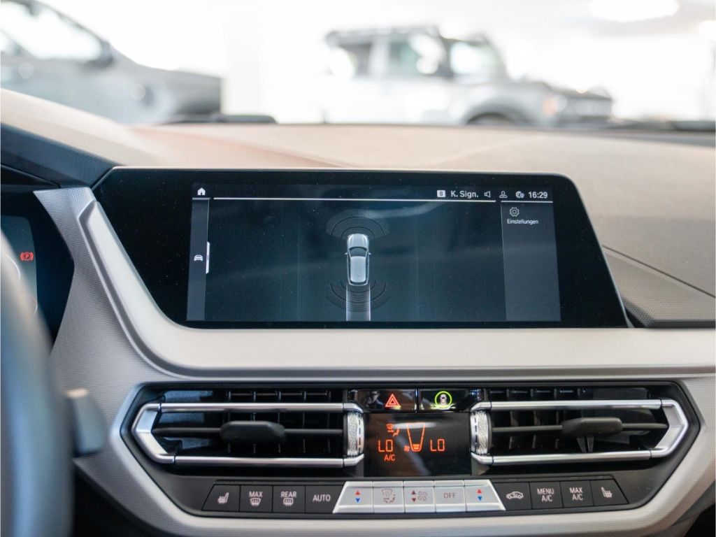 BMW 118 i Aut. Advantage Navi e-Heckkl. DigiCockpit  foto 25