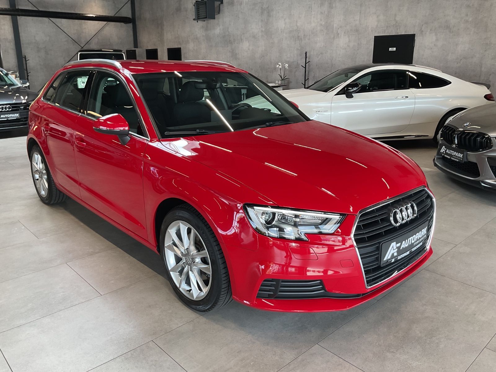 Audi A3 Sportback 30 TDI Navi Sitzh. Xenon PDC 17" foto 3