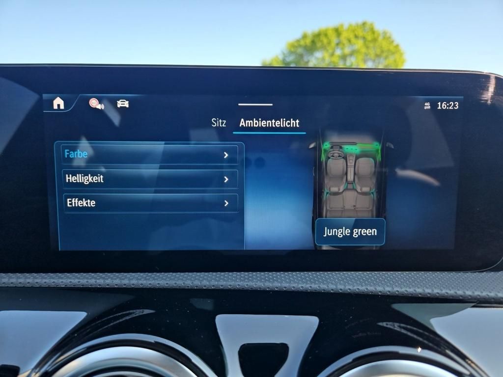 Fahrzeugabbildung Mercedes-Benz CLA 180 Coupé Progressive ACC Totw. Memo KeyLess