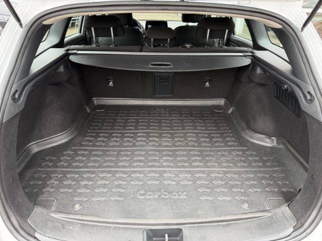 Fahrzeugabbildung Hyundai i30 cw Trend +NAVI+KLIMA+RFK+PDC+CARPLAY+UVM+