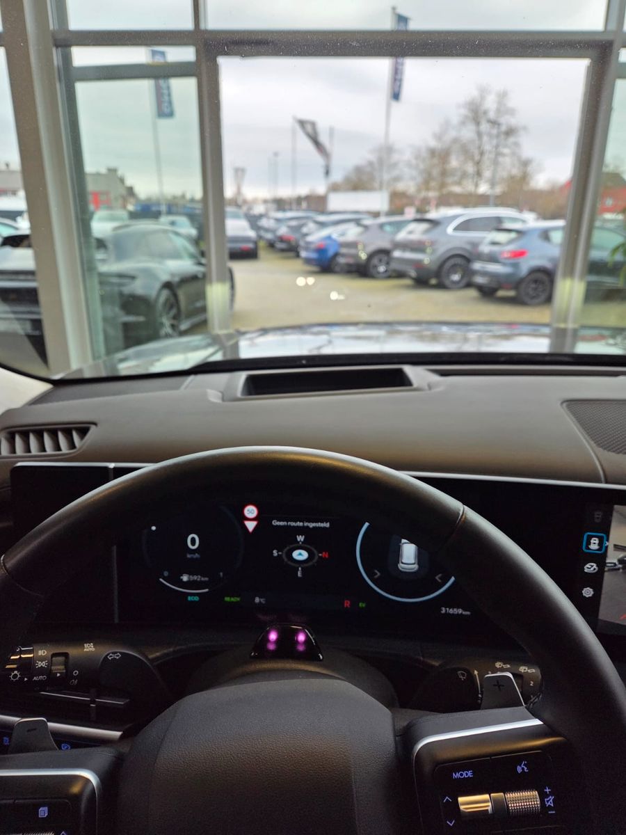 Fahrzeugabbildung Hyundai Santa Fe 1.6 T-GDI Hybrid 158 kW 2WD