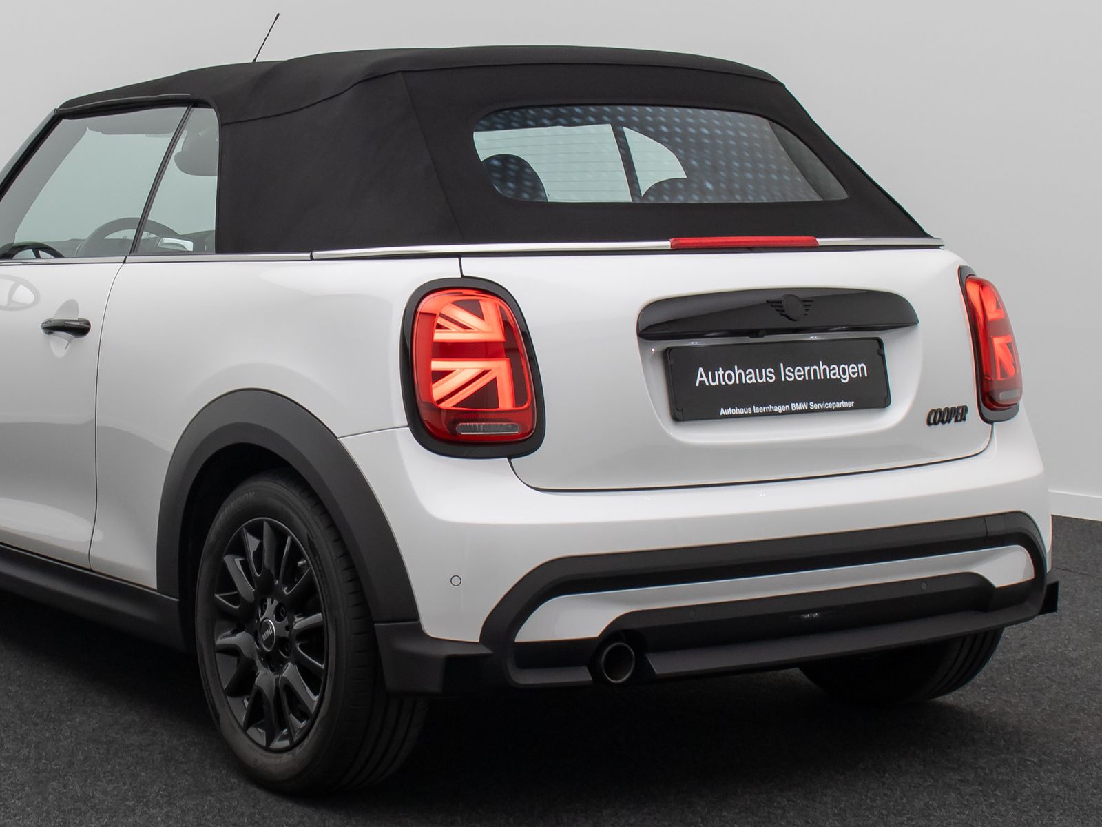 Fahrzeugabbildung MINI Cooper Cabrio HUD Kamera H/K Komfort DAB Voll