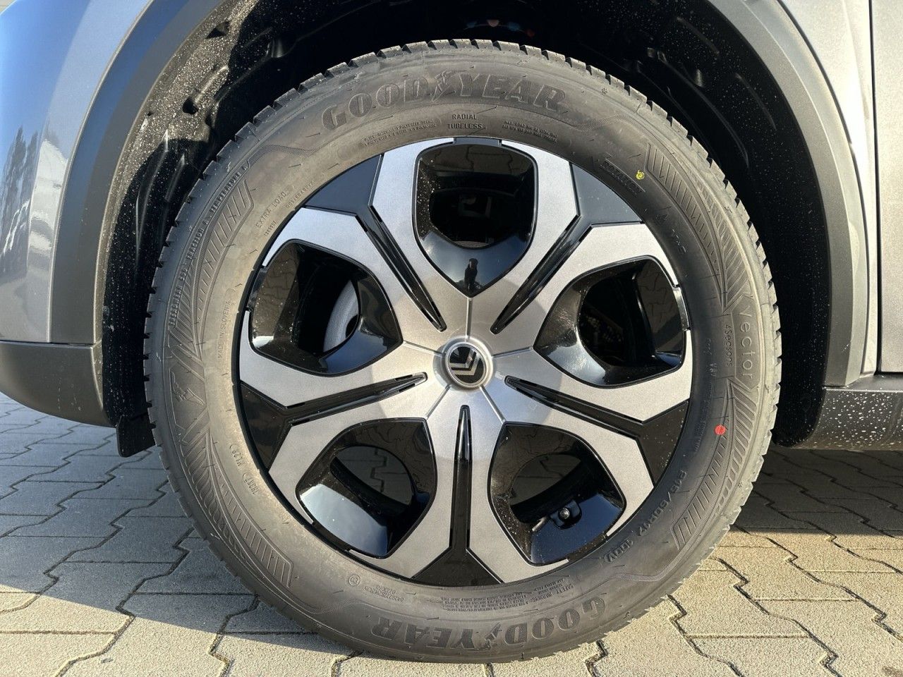 Fahrzeugabbildung Citroën C3 Aircross Turbo 100 PLUS