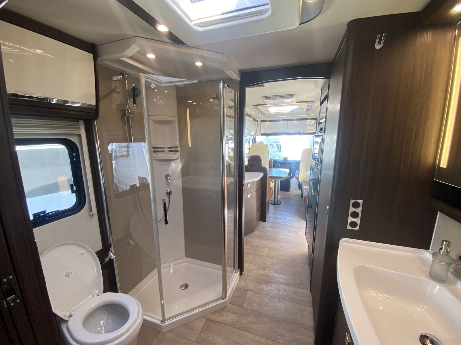 Fahrzeugabbildung Morelo Palace 90 LS Retarder,Spülmaschine,Gastank,AHK