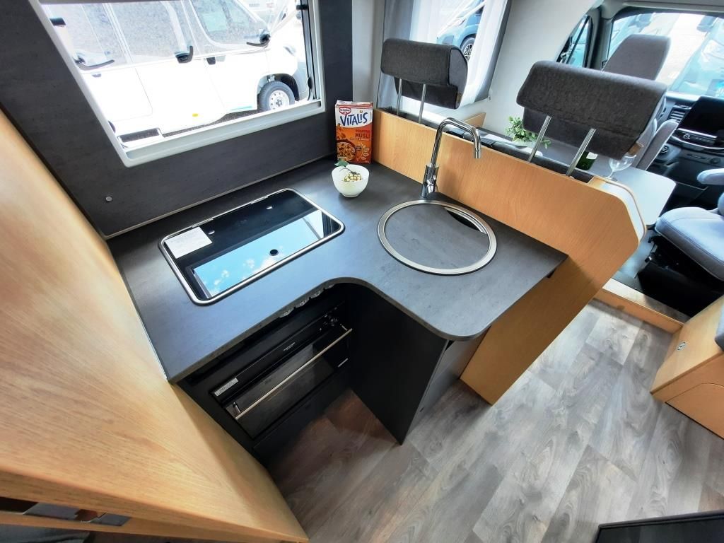 Fahrzeugabbildung Sunlight T 690L Adventure Edition Verfüg./Sparen Sie 5.88