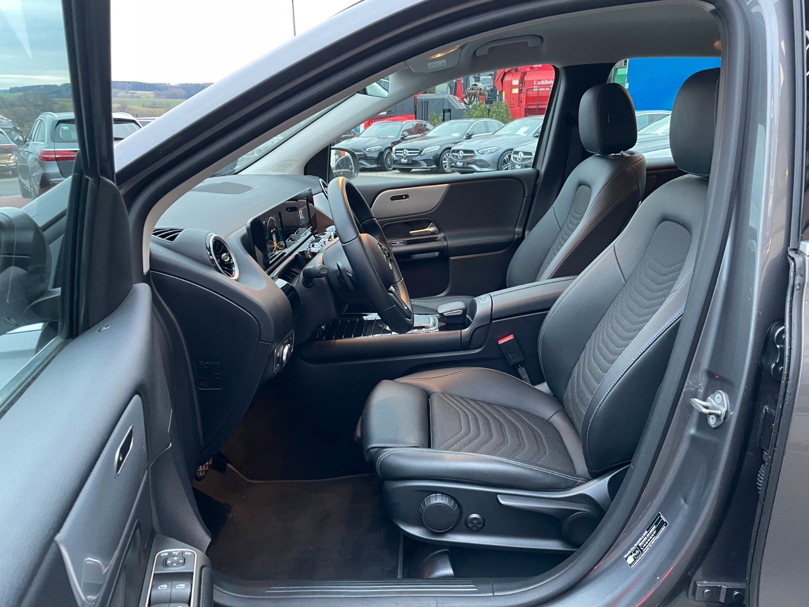 Fahrzeugabbildung Mercedes-Benz B 200 d R-Kamera+AHK+DISTR+LED+Carplay+DAB