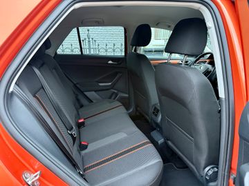 Volkswagen T-Roc - 11