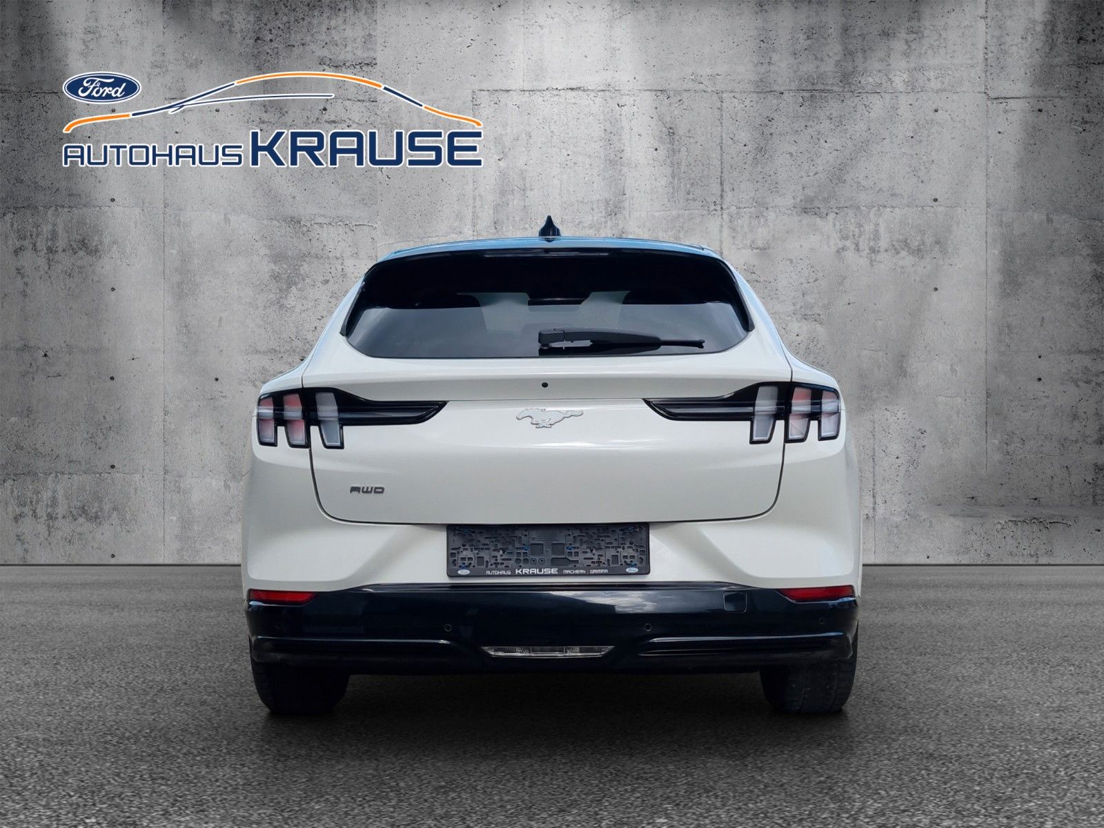 Fahrzeugabbildung Ford Mustang Mach-E White Edition AWD