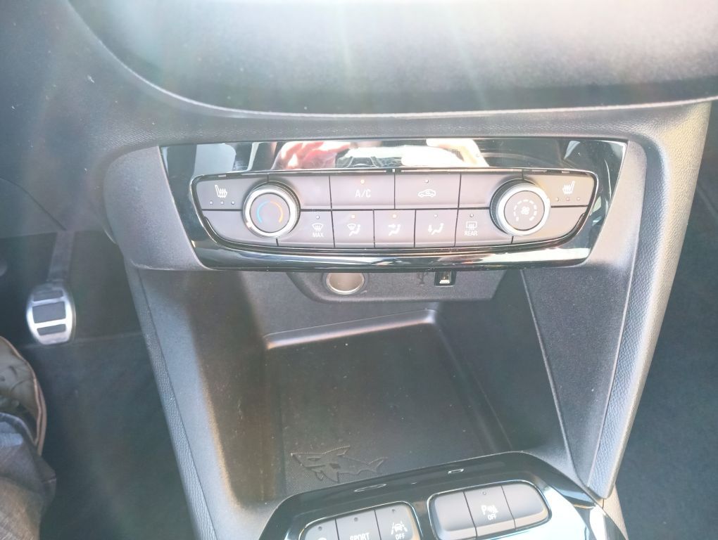 Fahrzeugabbildung Opel Corsa 1.2 Turbo GS+Allwetter+Lenkradheiz
