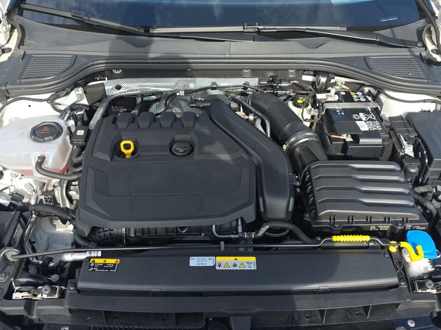 Golf VIII Variant Life eTSI