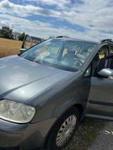 Volkswagen Touran 1.6 FSI  TÜV bis 10/2026 - gebrauchte VW Touran aus dem Jahr 2004