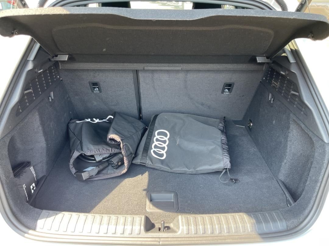 Fahrzeugabbildung Audi A3 allstreet 40 TFSI e S tronic Kamera,LED,Navi