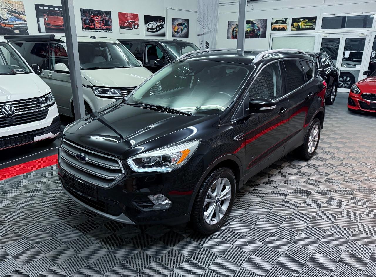 Ford Kuga 2.0 CDTi Titanium AWD, AHK, Navi, Bi-Xenon