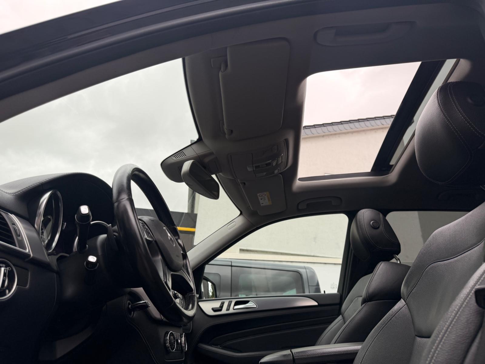 Mercedes-Benz ML 350 ML BlueTec 4Matic AMG*Pano.*AHK*
