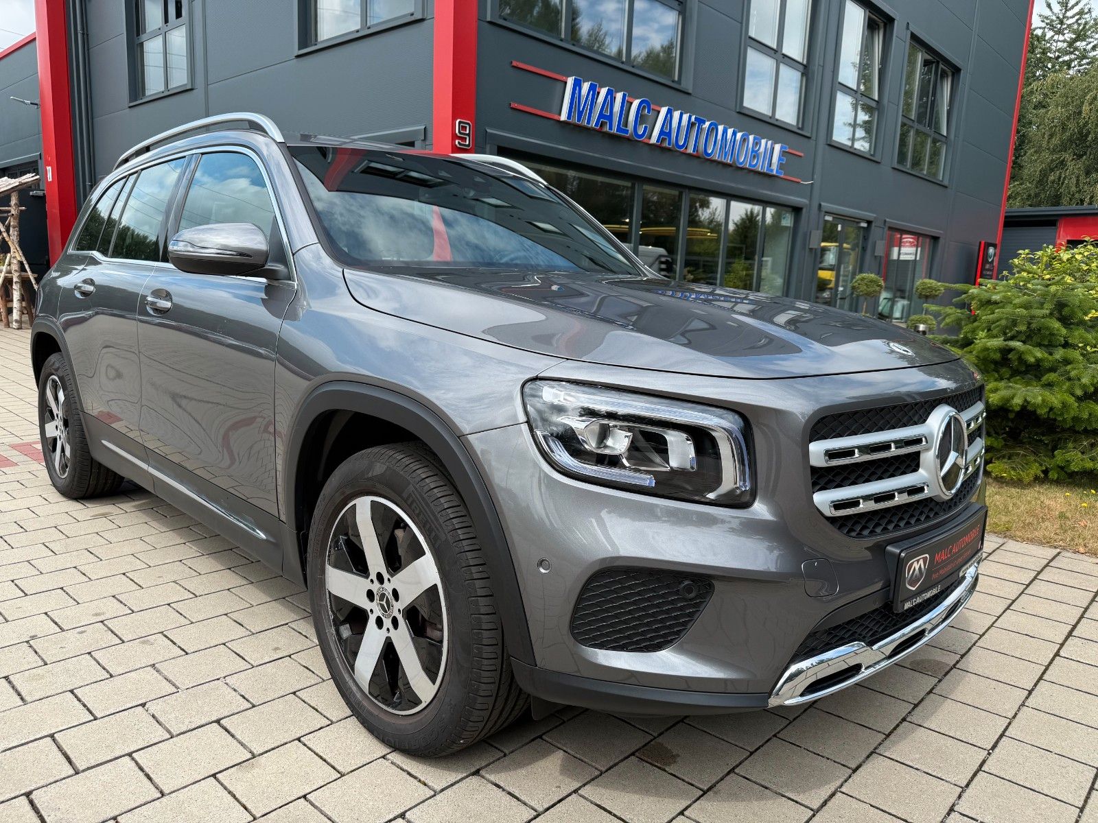 MERCEDES-BENZ GLB 180(Tüv&amp;Insp.neu/sch.AHK)
