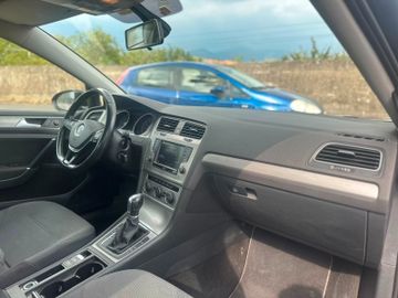Volkswagen Golf - 9