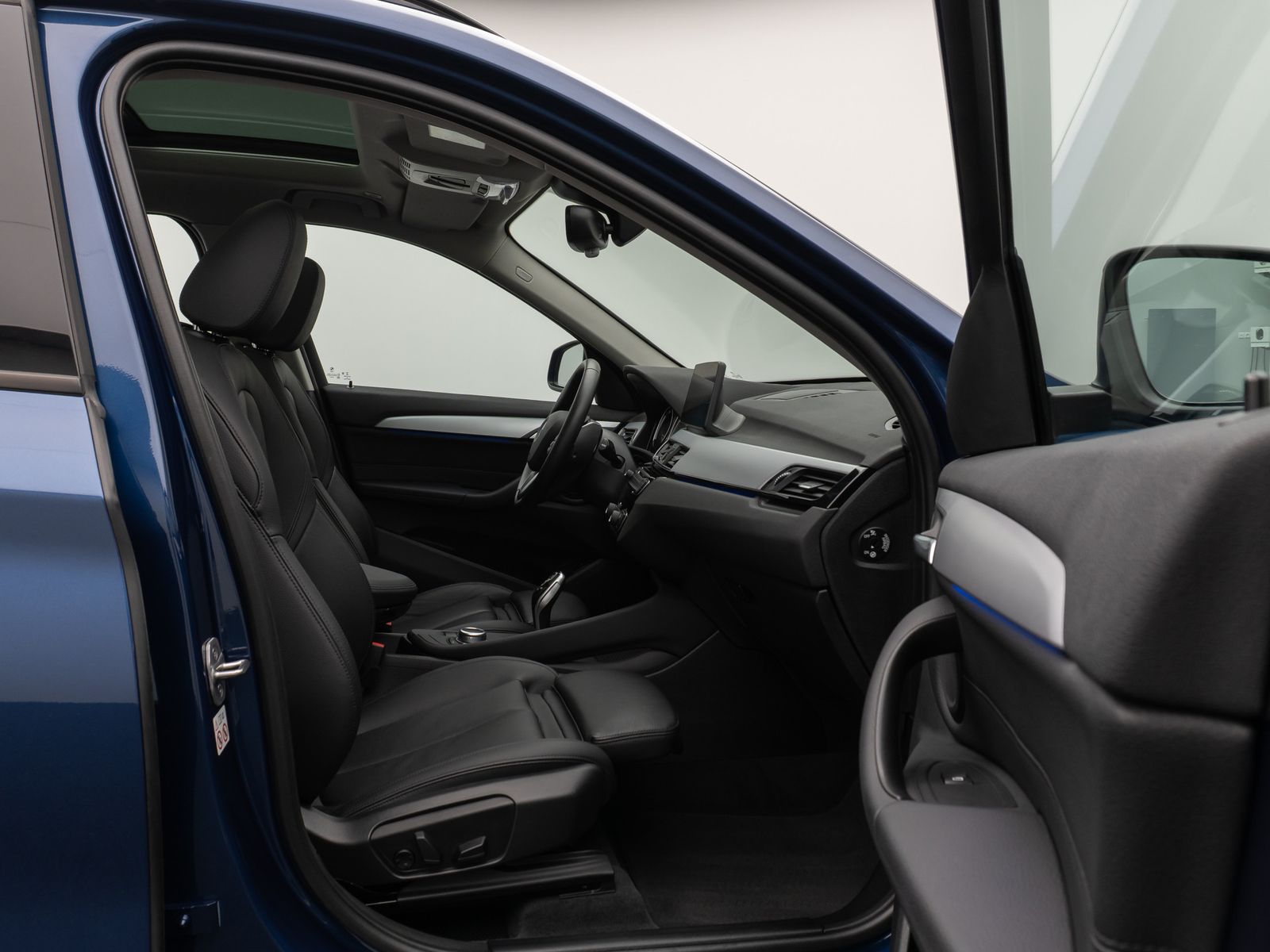 Fahrzeugabbildung BMW X1 xD20d ACC Kamera HUD DAB Memory Leder Panoram