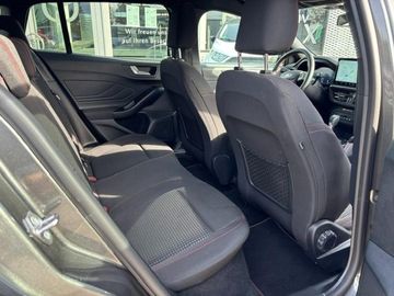 Ford Focus Turnier 1.0 Aut. ST-Line X NaviAHKGJR
