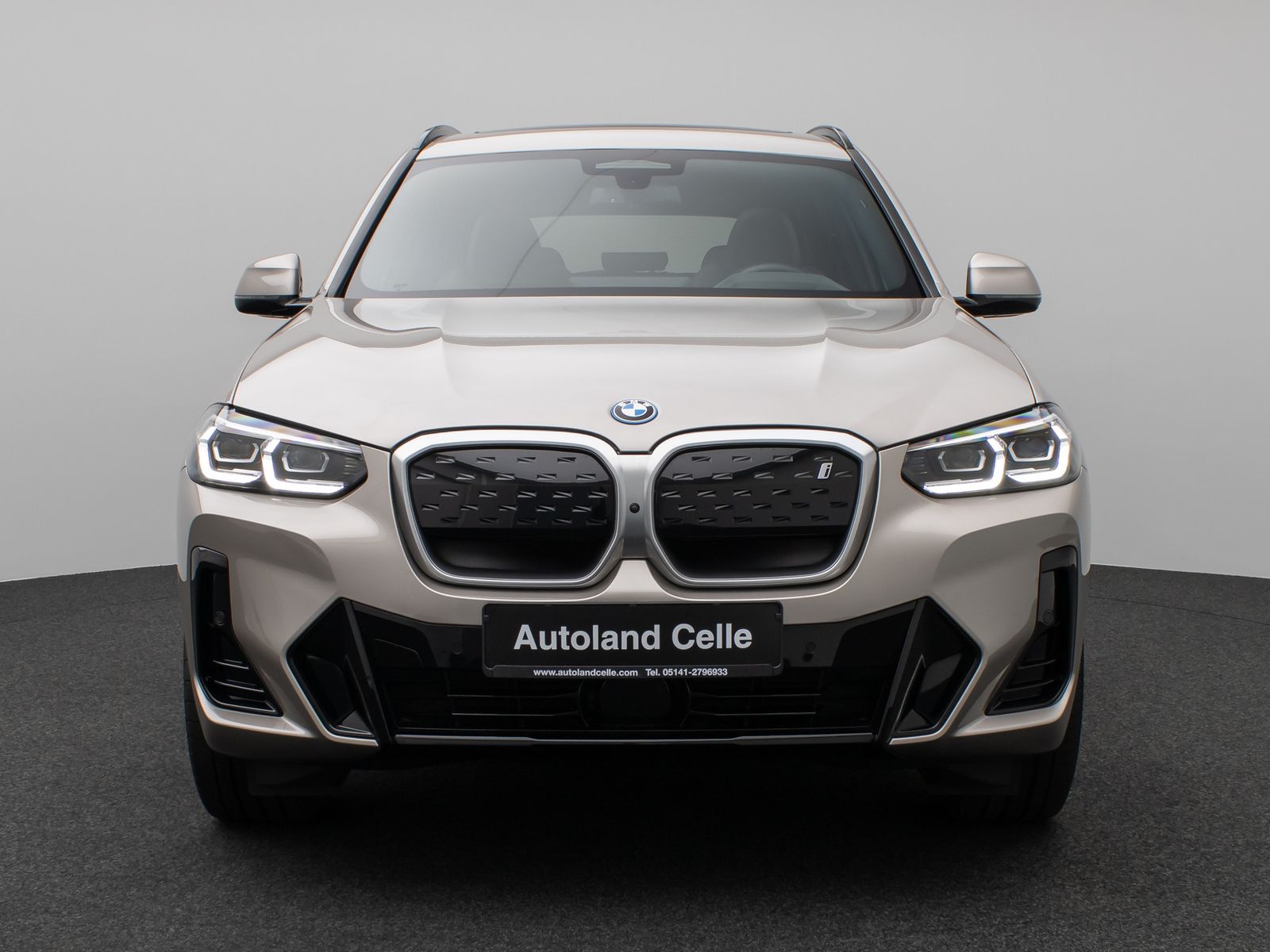 Fahrzeugabbildung BMW iX3 Impressive M Sport Panorama 360°HUD DAB H/K