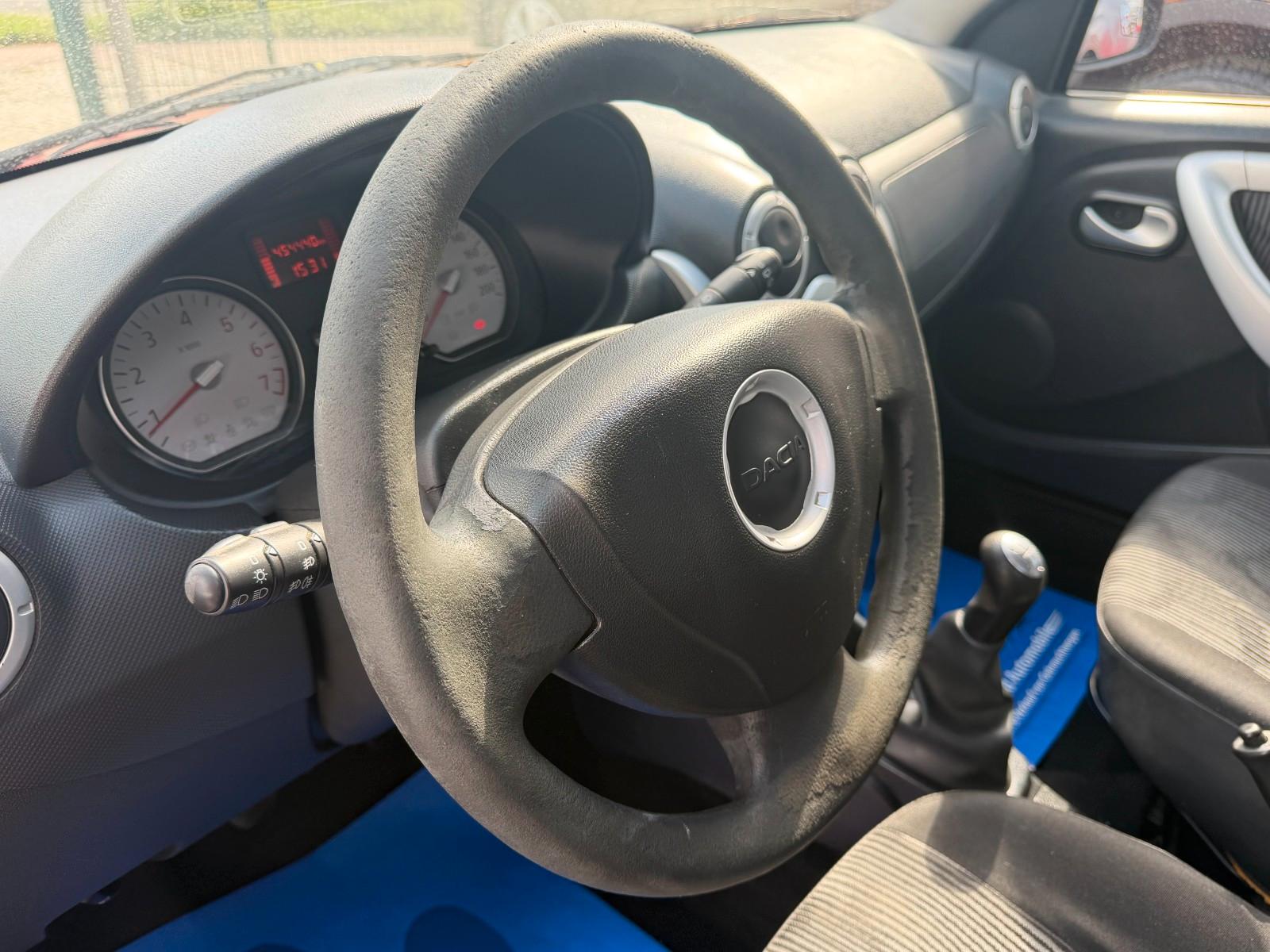Dacia Logan 2009 — photo 14