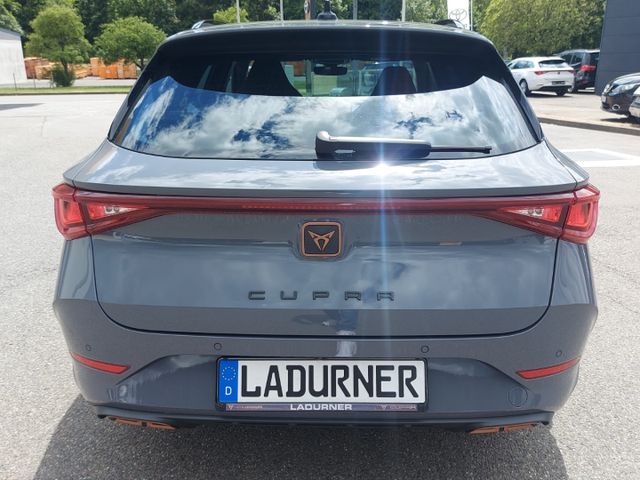 Leon *Sportstourer VZ/e-Hybrid /AHK-klappbar/LED
