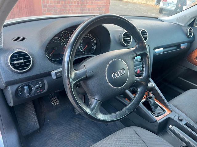 Audi A3 2.0 FSI Ambiente*SERVO DEFEKT* Bild 9