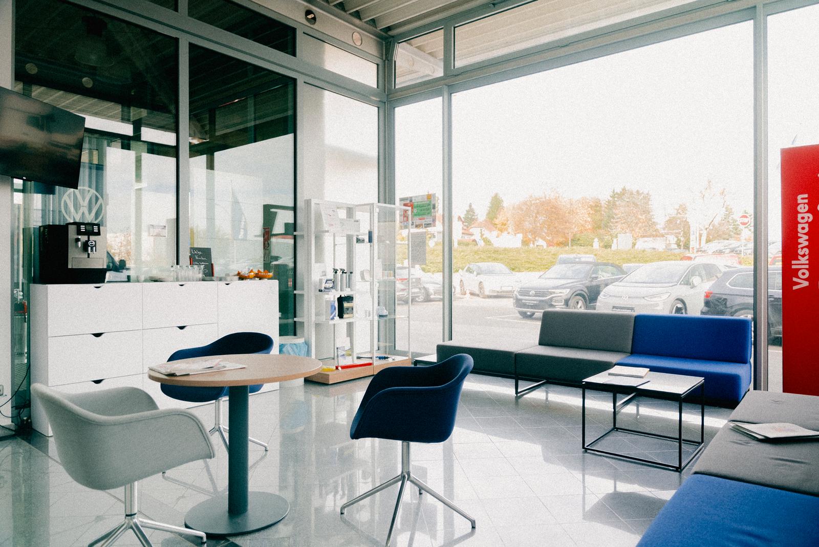 showroom-image-bottom