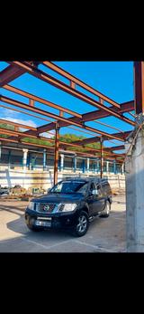 Nissan Navara - gebrauchte Nissan Navara aus dem Jahr 2011