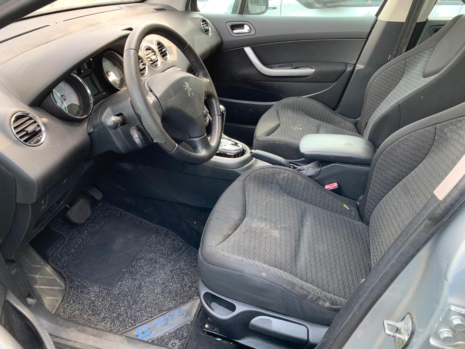 Peugeot 308 2008 — photo 5