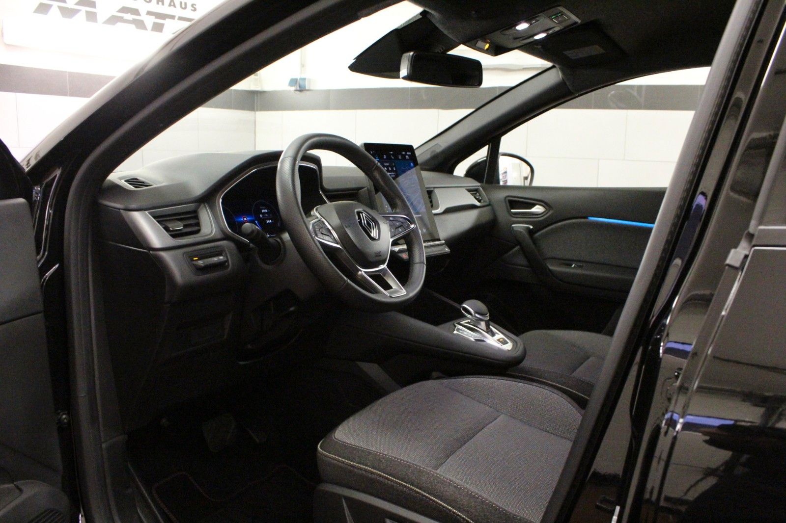 Fahrzeugabbildung Renault Captur Mild Hybrid 160 EDC Techno *Ganzjahresrei