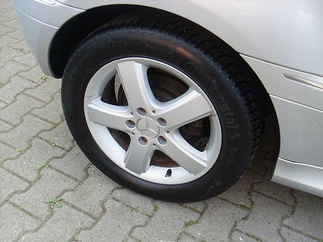 Mercedes-Benz B 200