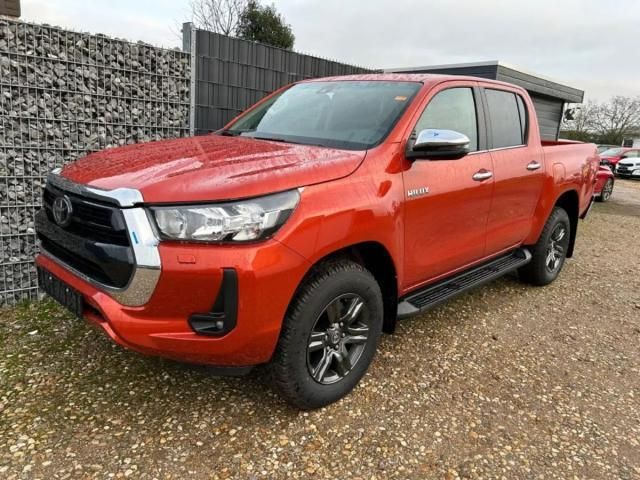 Toyota Hilux 2.4 D-4D AT 4WD 5-S Professional Pr