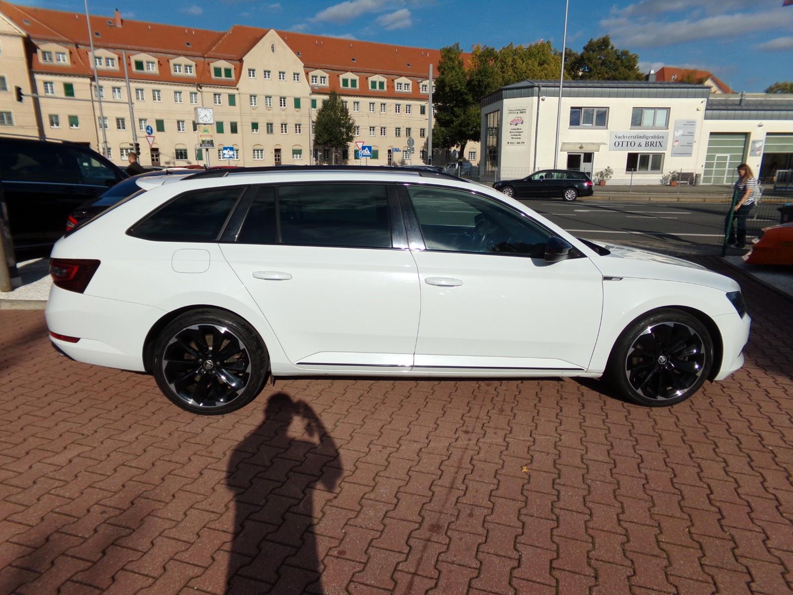 Skoda Superb Combi Sportline 4x4, DSG, Standheizung