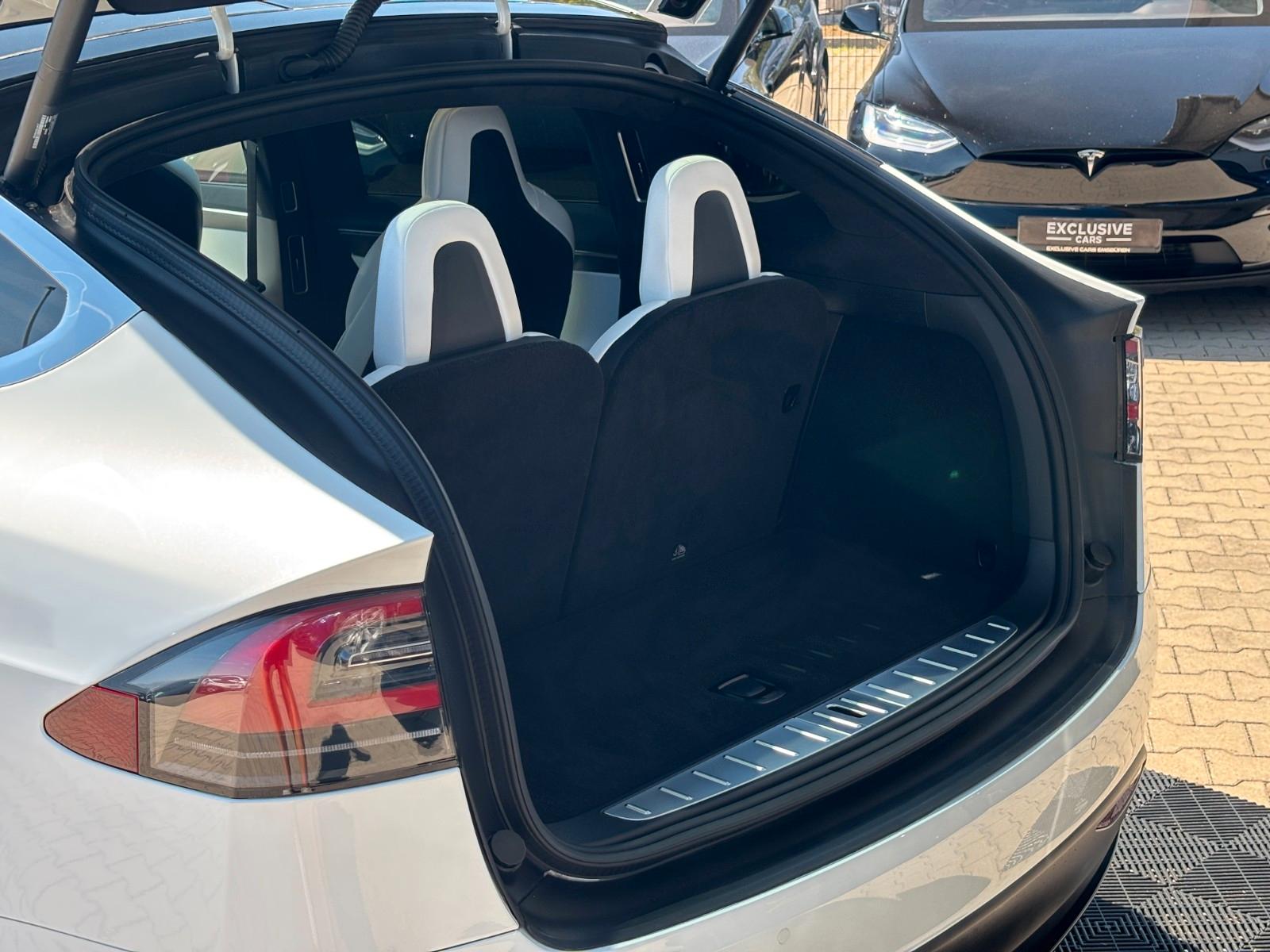 Tesla Model X 100D – 525 ch – 6 places – Autopilot 3