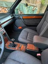 Mercedes-Benz 220T - TÜV Dez 2027 - Oldtimer § 23 StVZO - graue Mercedes-Benz 220