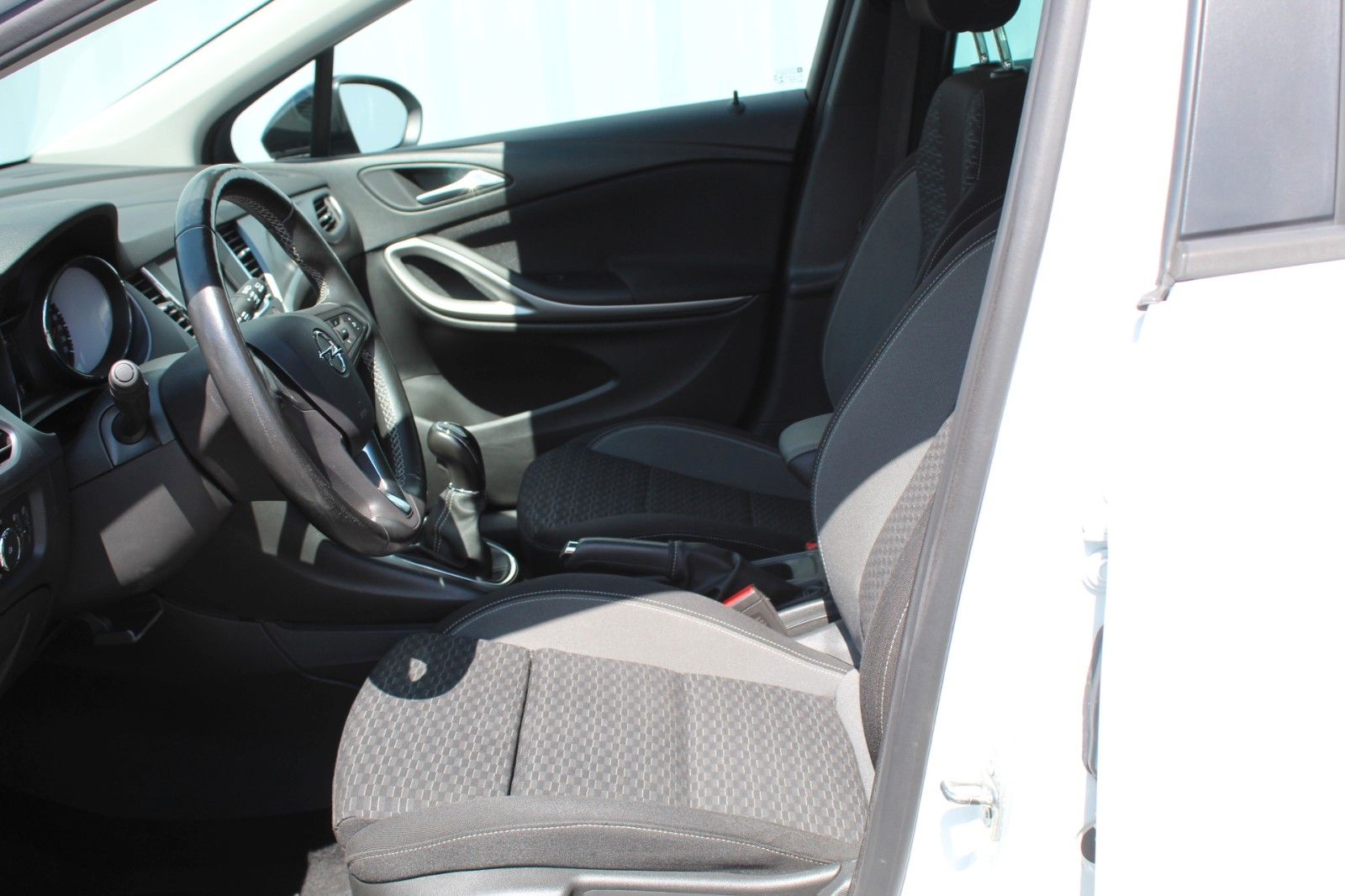 Fahrzeugabbildung Opel Astra K Sports Tourer Edition*PDC*Allwetter*LED