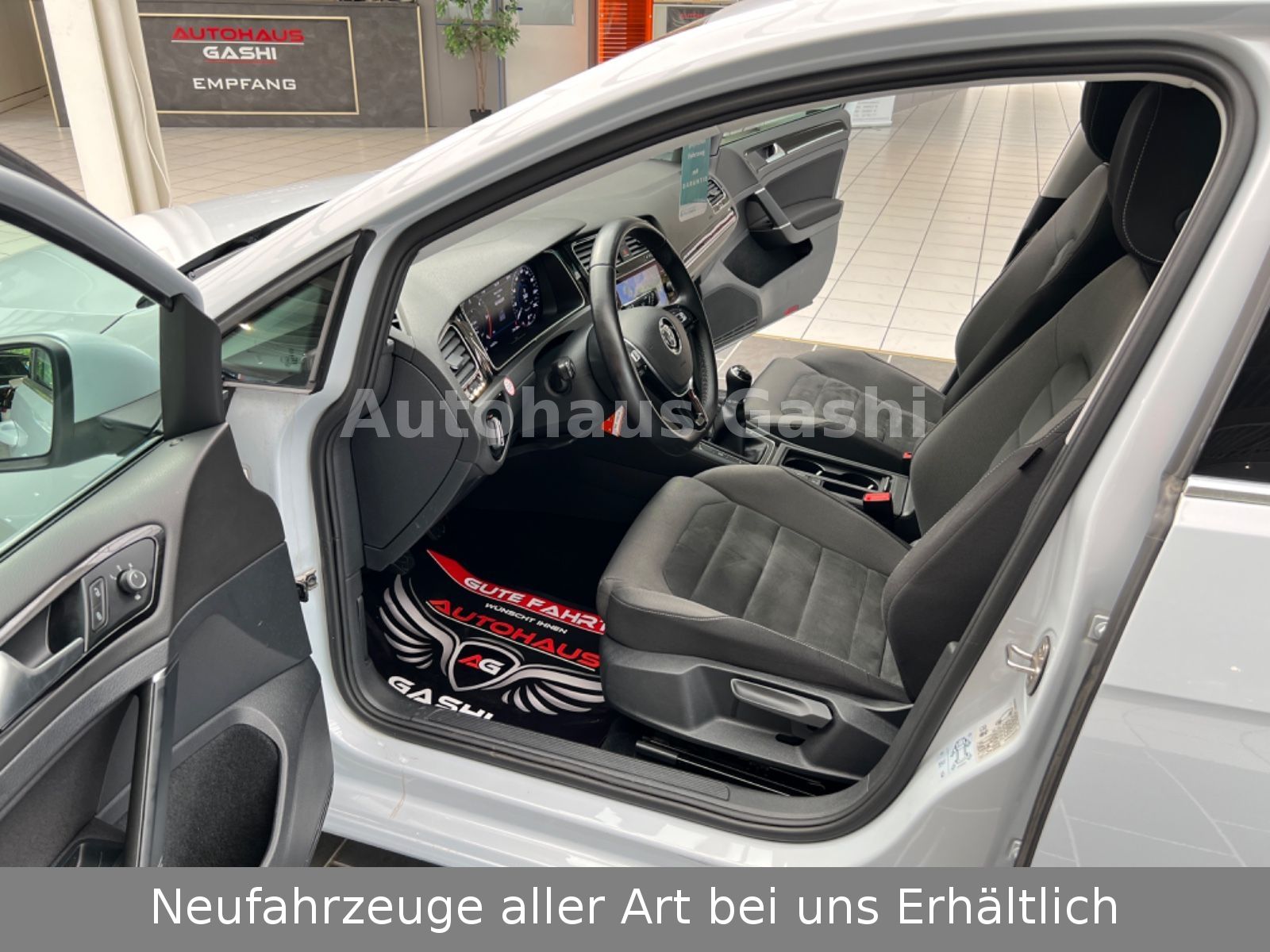Fahrzeugabbildung Volkswagen Golf VII Variant Highline*1.Hd*Scheckheft*LED*