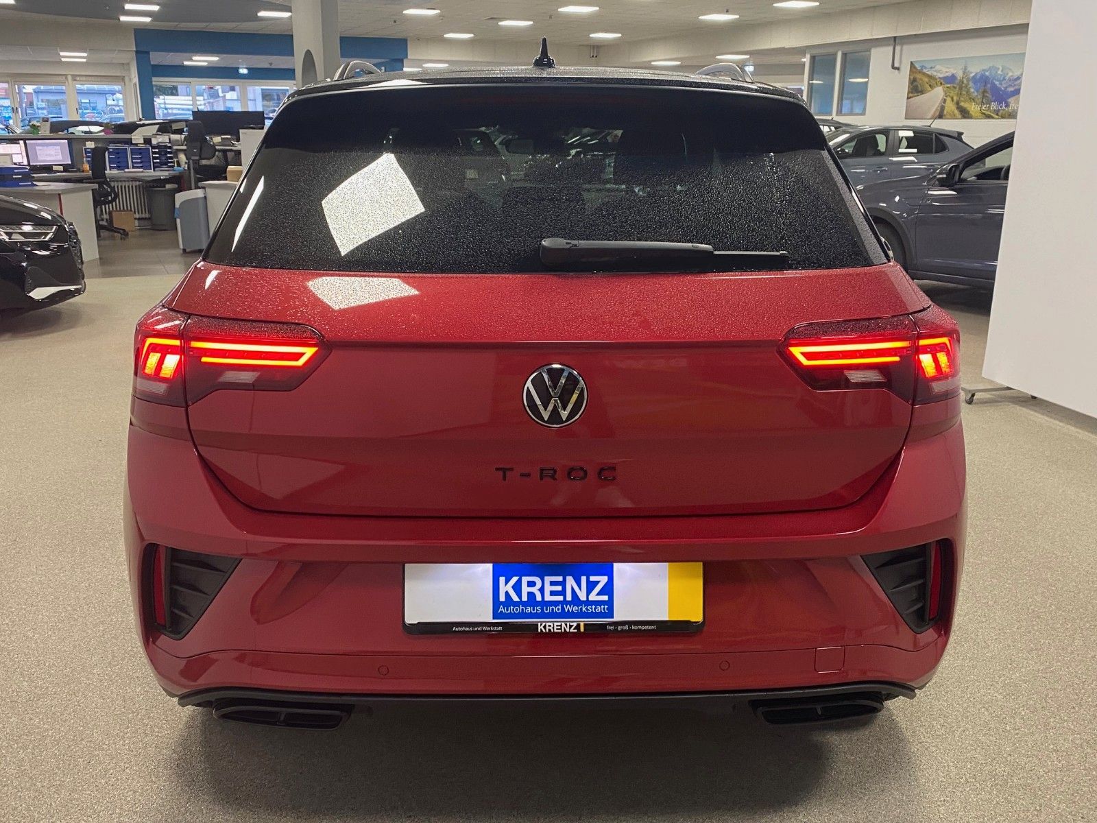 Fahrzeugabbildung Volkswagen T-Roc 1.5 TSI DSG R-Line+ACC+AHK+19"+KAMERA+LED+