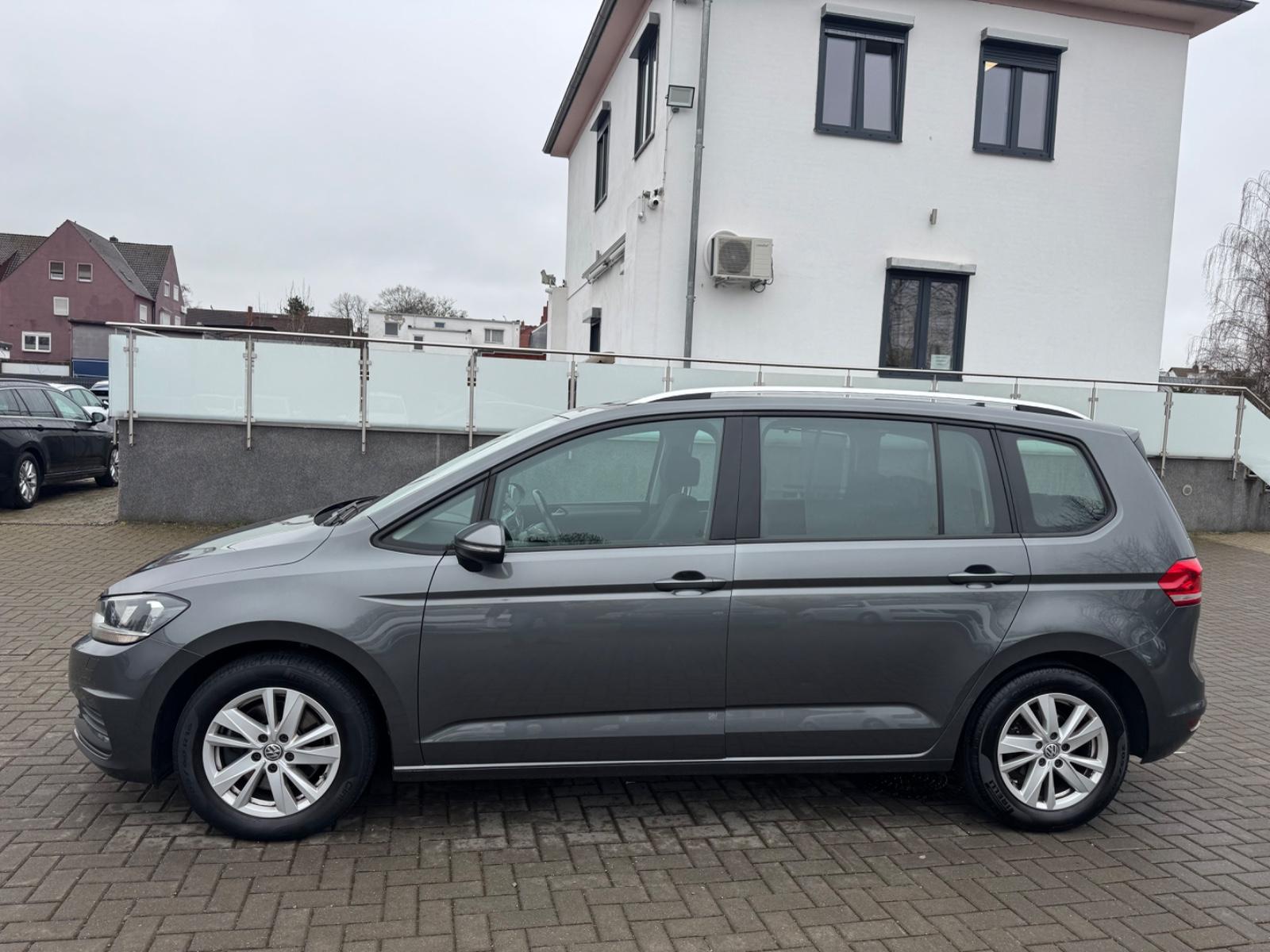 Volkswagen Touran 1.6 TDI DSG Comfortline Navi/
