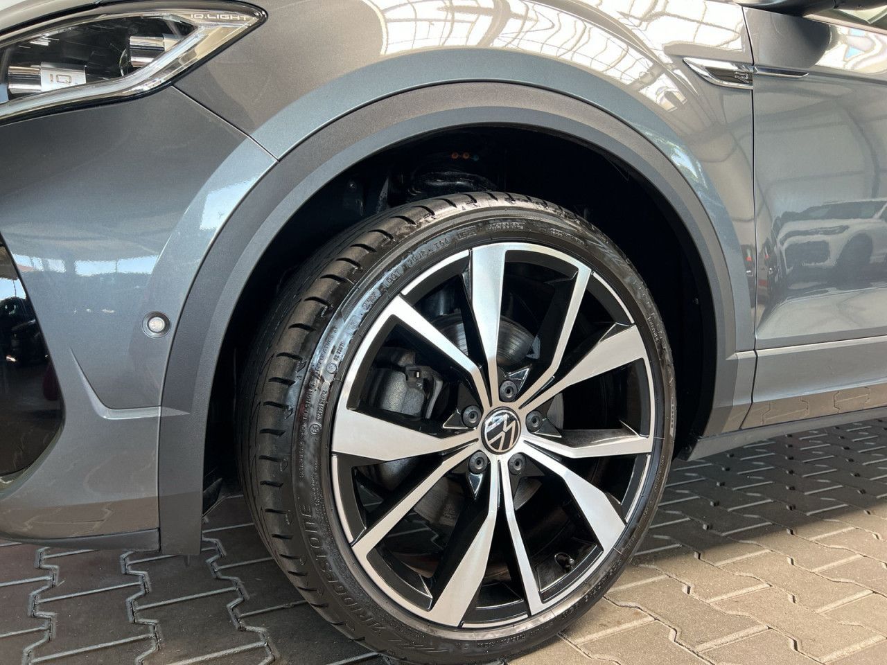Volkswagen T-Roc R-Line 1.5 TSI DSG AHK IQ.LIGHT foto 4