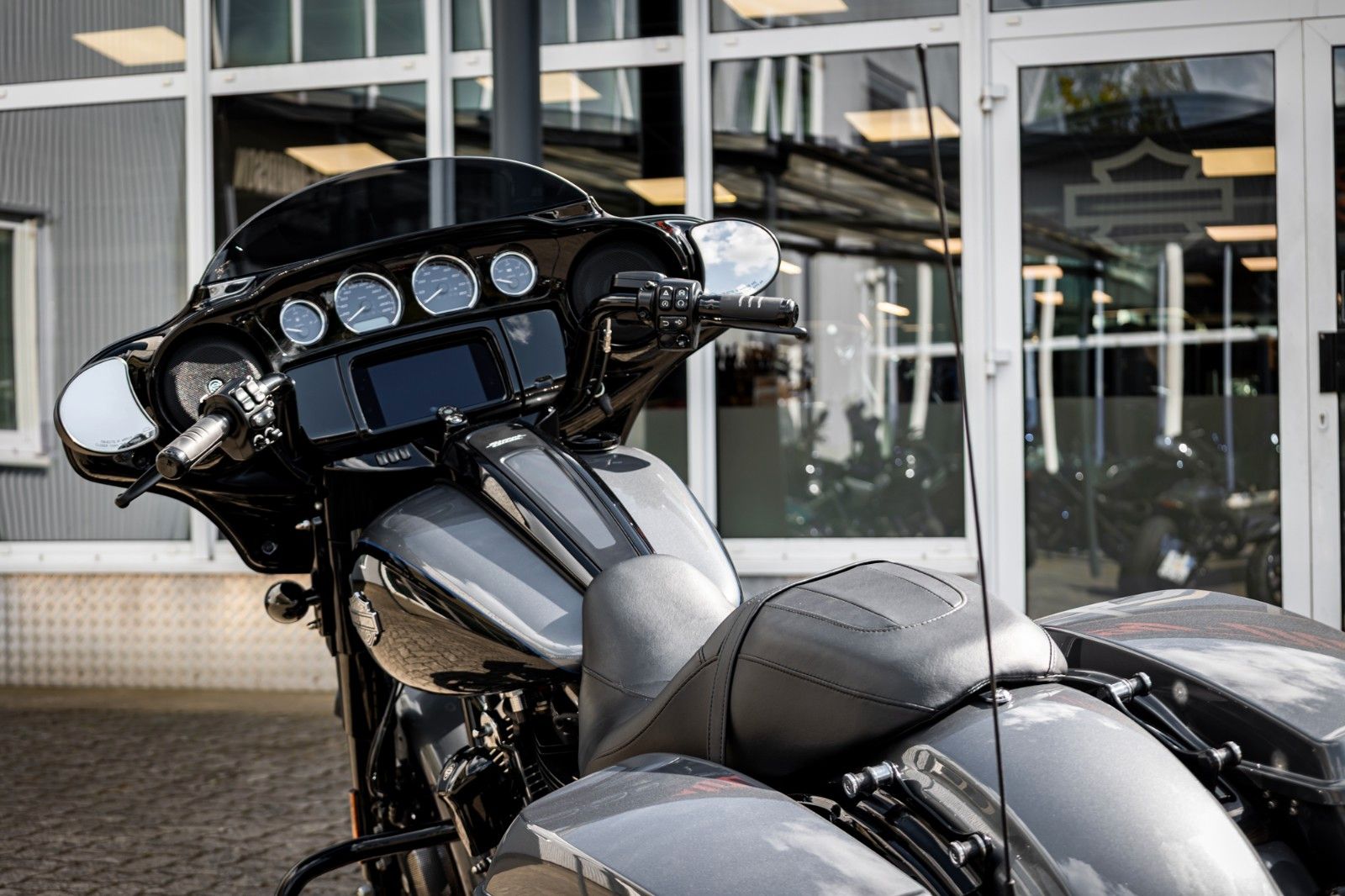 Fahrzeugabbildung Harley-Davidson Street Glide Special FLHXS