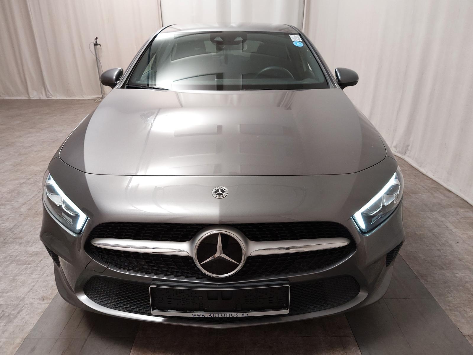 Mercedes-Benz A 250 e Navi LED Rückfahrkamera MBUX+ SHZ