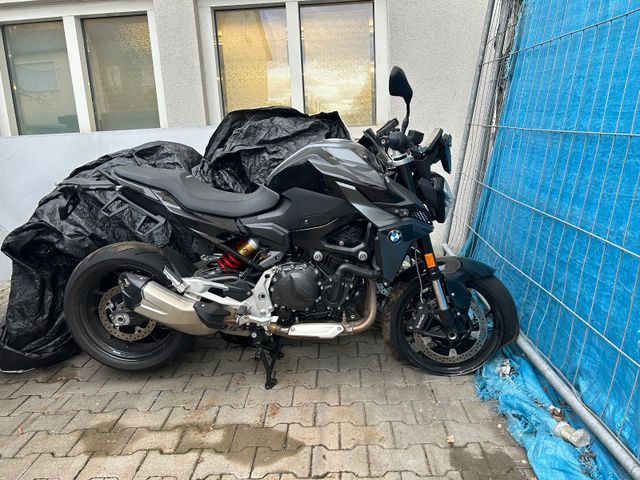 BMW F 900 R