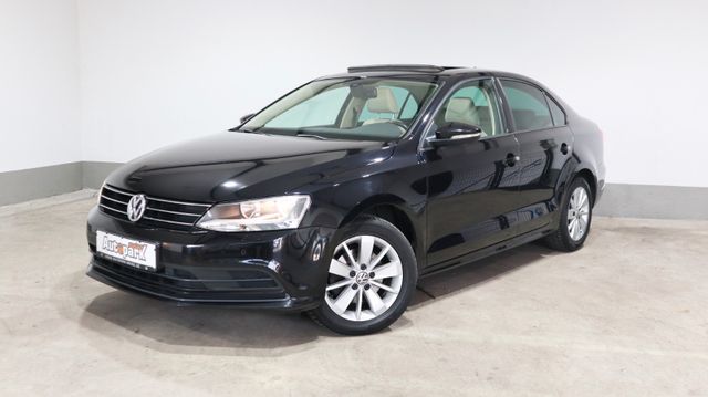 Volkswagen Jetta VI ~Schiebedach~Navi~PDC vorne+hinten~SHZ